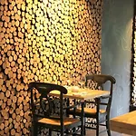 Val De Poix- Logis Restaurant Hotel Saint-Hubert