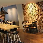 Hotel Val De Poix- Logis Restaurant