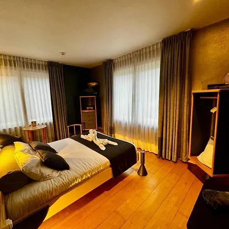 Hotel Val De Poix- Logis Restaurant Saint-Hubert