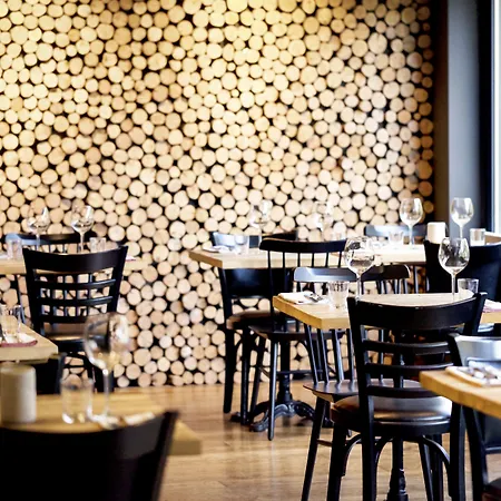 Val De Poix- Logis Restaurant Hotel Saint-Hubert