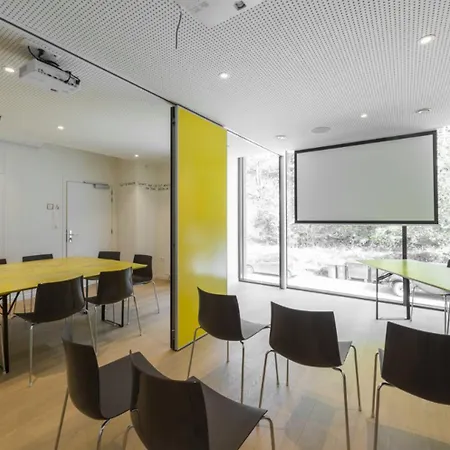 Val De Poix- Logis Restaurant Hotel 3*