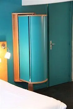 Hotel Val De Poix- Logis Restaurant