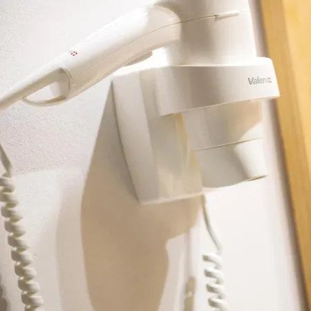 Hotel Val De Poix- Logis Restaurant