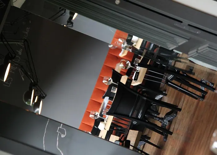 Hotel Val De Poix- Logis Restaurant