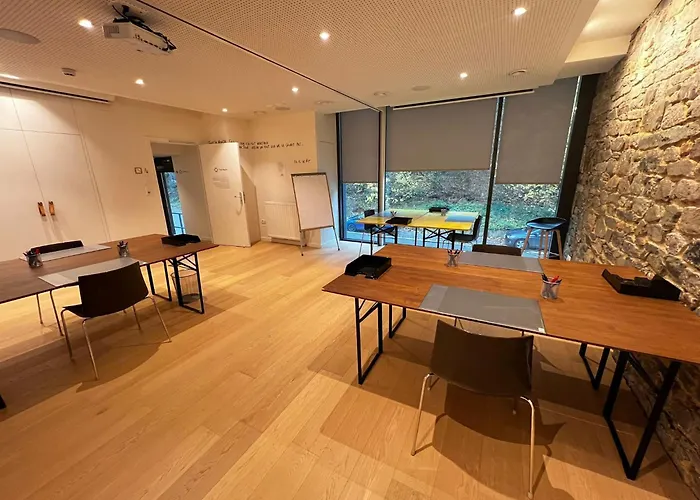 Val De Poix- Logis Restaurant