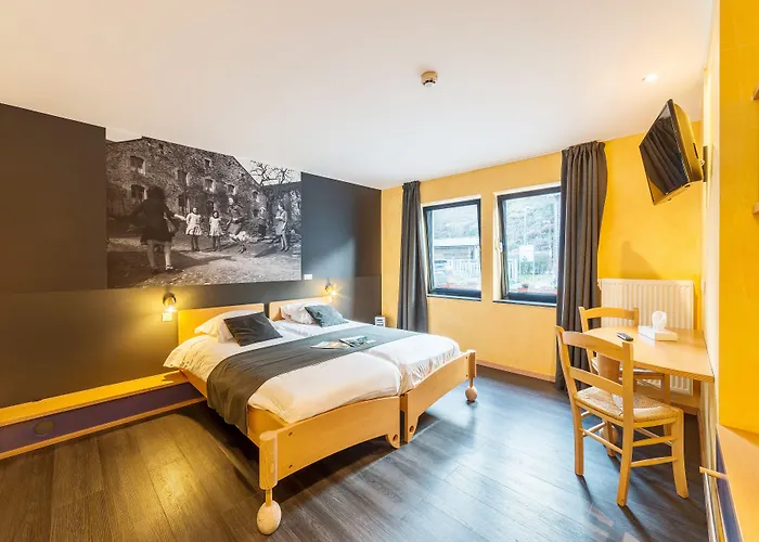 Val De Poix- Logis Restaurant فندق