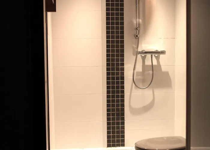 فندق Val De Poix- Logis Restaurant 3*