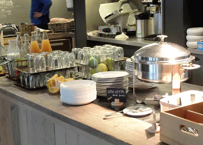 Hotel Val De Poix- Logis Restaurant 3*