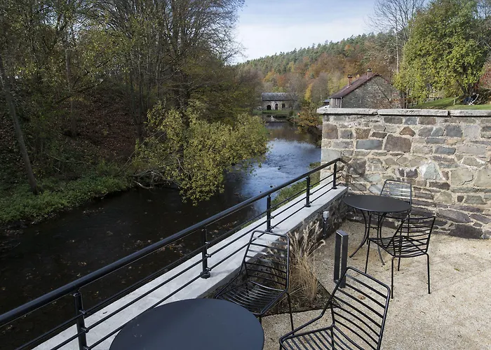 فندق Val De Poix- Logis Restaurant سانت هوبيرت