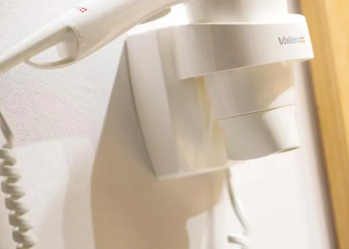 فندق Val De Poix- Logis Restaurant